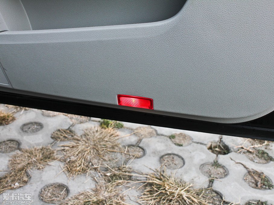 2012YE E 200L CGI(yu)Ű