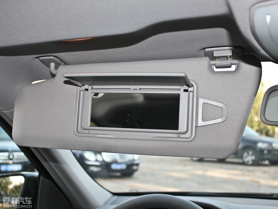 2012YE E 200L CGIŰ