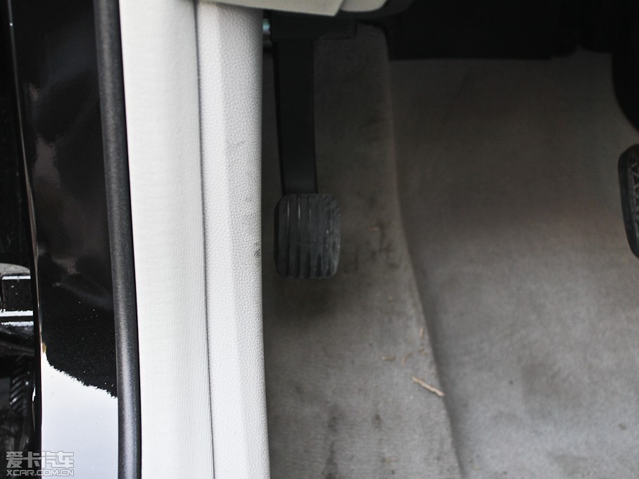 2012YE E 200L CGIŰ