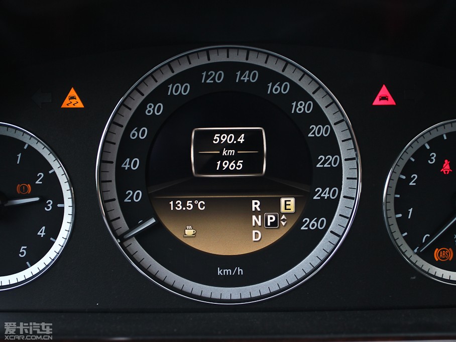 2012YE E 200L CGIŰ