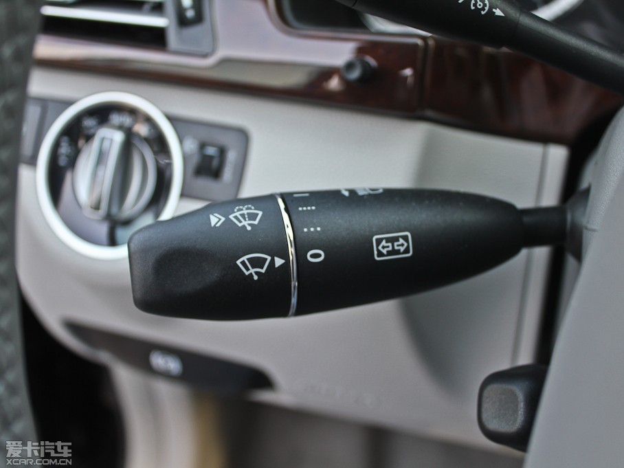 2012YE E 200L CGIŰ