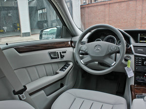 2012款E 300L 优雅版 中控区