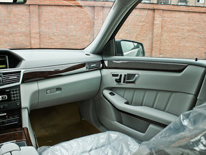 2012款E 300L 优雅版 中控区
