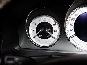 2013Ŀ GLK 300 4MATIC A  п؅^