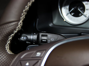 2013Ŀ GLK 300 4MATIC A  п؅^