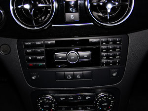 2013Ŀ GLK 300 4MATIC A  п؅^