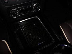 2013Ŀ GLK 300 4MATIC A  п؅^