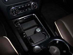 2013Ŀ GLK 300 4MATIC A  п؅^