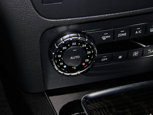 2013Ŀ GLK 300 4MATIC A  п؅^