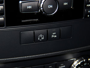 2013Ŀ GLK 300 4MATIC A  п؅^