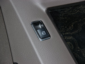 2013Ŀ GLK 300 4MATIC A  g