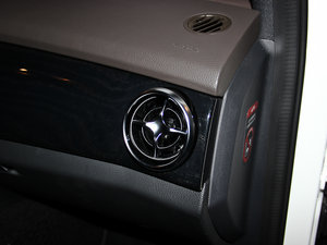 2013Ŀ GLK 300 4MATIC A  g