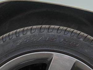 2013Ŀ GLK 300 4MATIC r  ݆̥ߴ