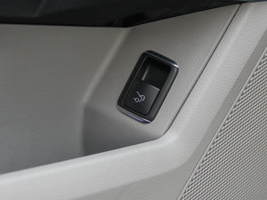 2013Ŀ GLK 300 4MATIC r  g