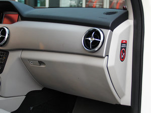 2013Ŀ GLK 300 4MATIC r  g