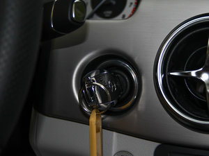 2013Ŀ GLK 300 4MATIC r  п؅^