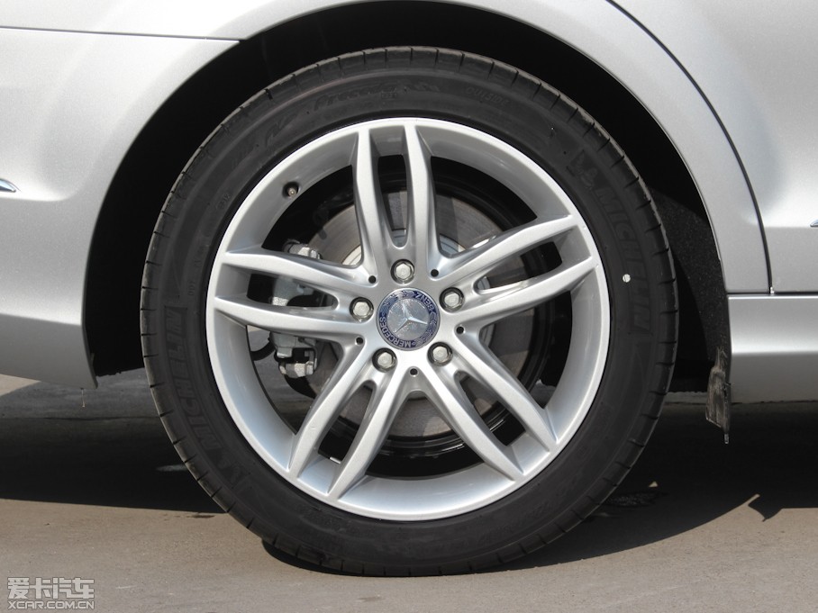 2013��YC�� C 260 CGI��(y��u)�Ű�