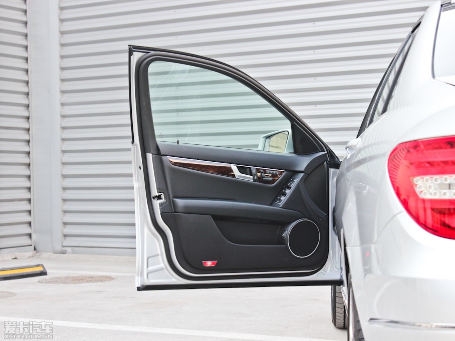 2013��YC�� C 260 CGI���Ű�