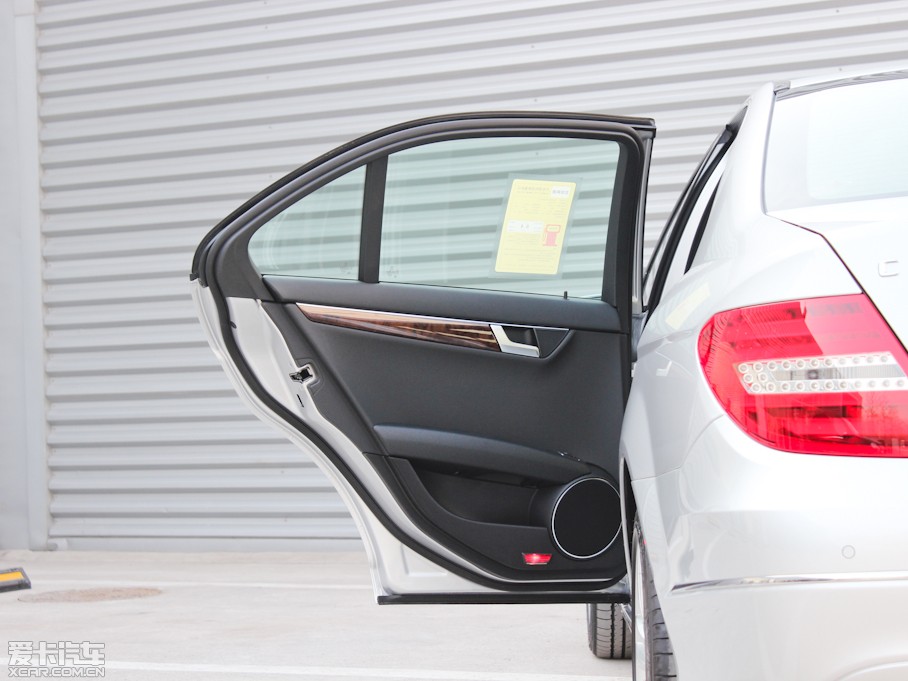 2013��YC�� C 260 CGI��(y��u)�Ű�