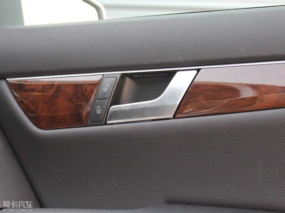 2013��YC�� C 260 CGI��(y��u)�Ű�