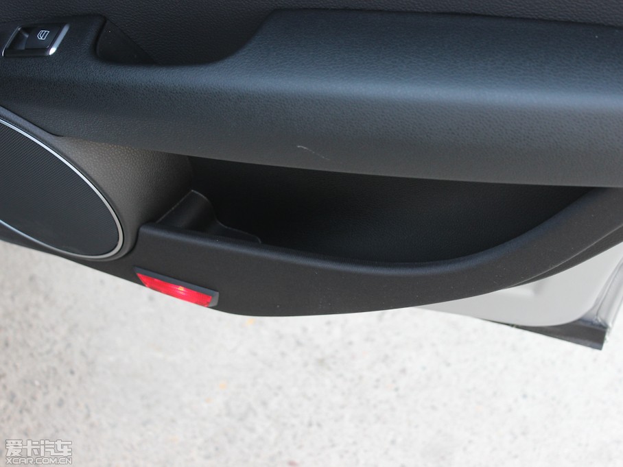 2013��YC�� C 260 CGI���Ű�