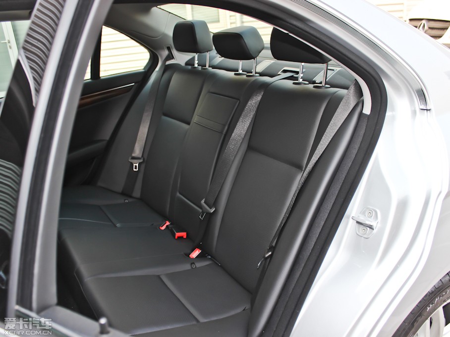 2013��YC�� C 260 CGI���Ű�