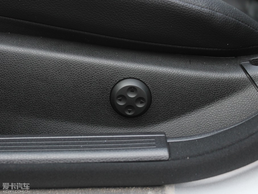 2013��YC�� C 260 CGI���Ű�