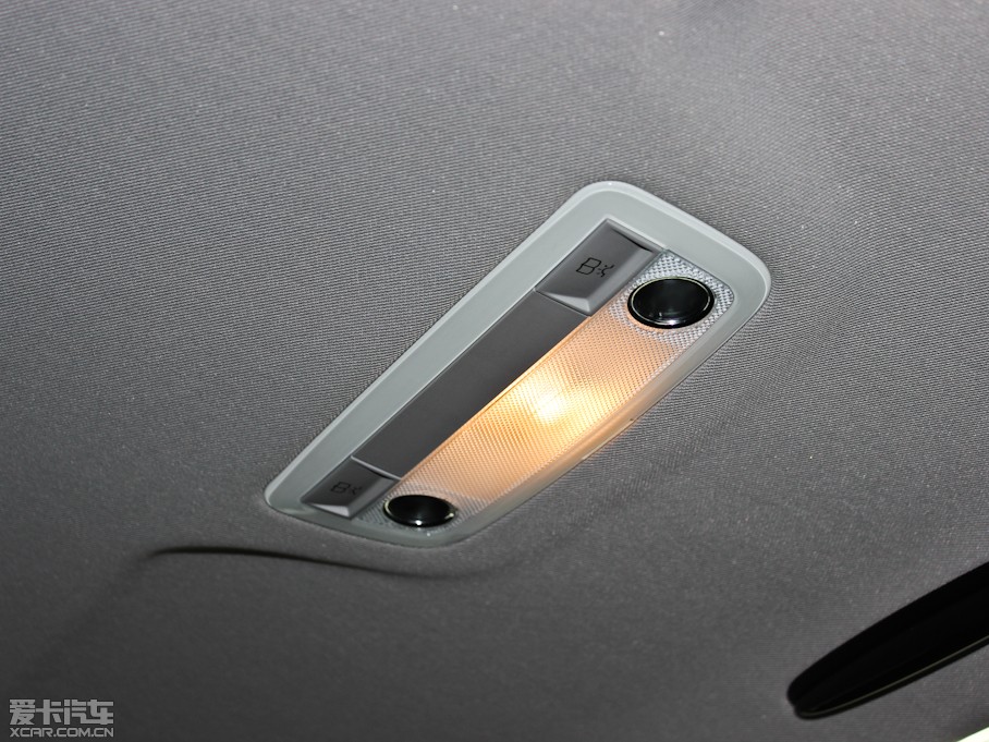 2013��YC�� C 260 CGI���Ű�