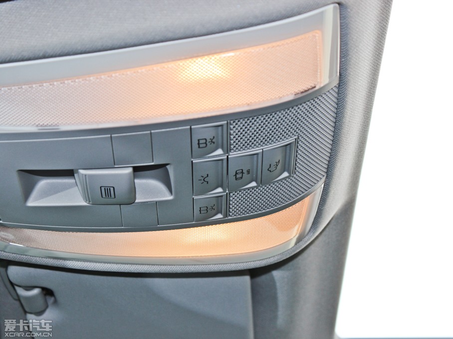 2013��YC�� C 260 CGI��(y��u)�Ű�