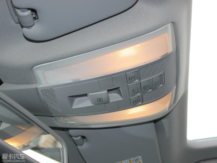 2013��YC�� C 260 CGI���Ű�