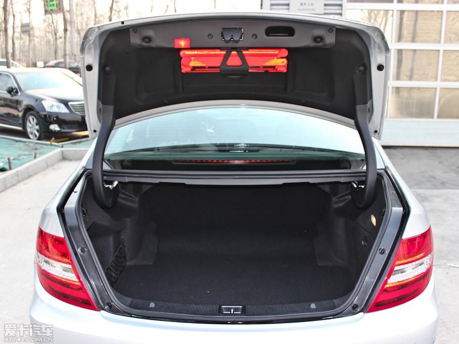 2013��YC�� C 260 CGI���Ű�