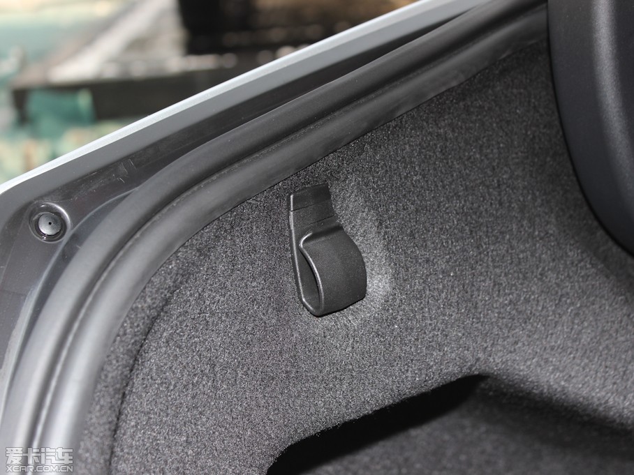 2013��YC�� C 260 CGI��(y��u)�Ű�