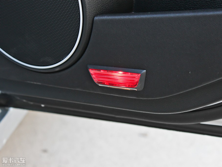 2013��YC�� C 260 CGI���Ű�