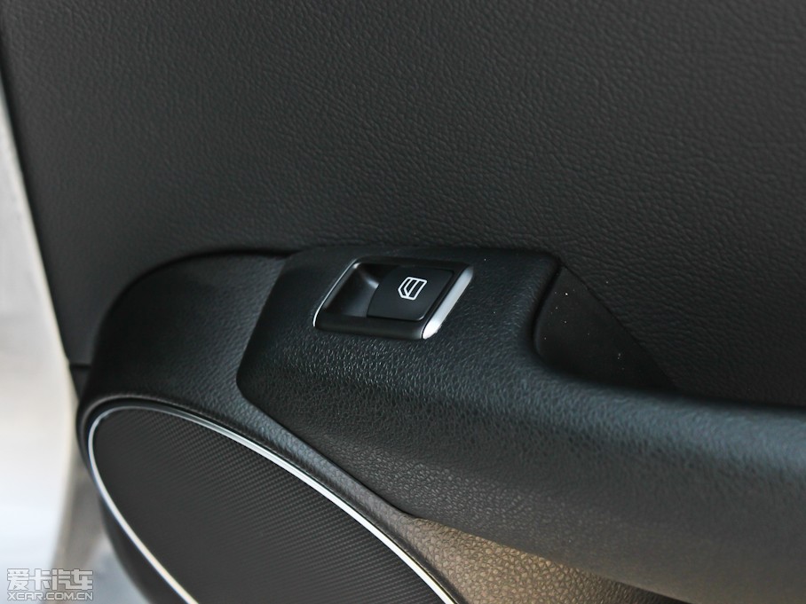 2013��YC�� C 260 CGI���Ű�