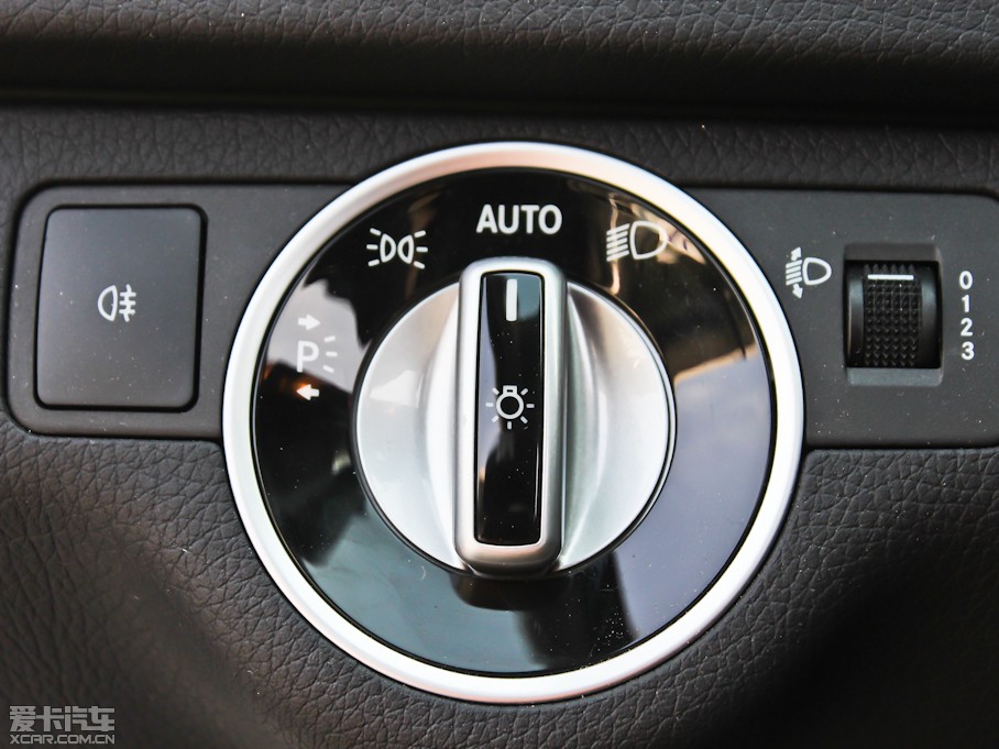 2013��YC�� C 260 CGI���Ű�