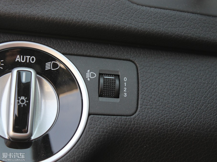 2013��YC�� C 260 CGI��(y��u)�Ű�