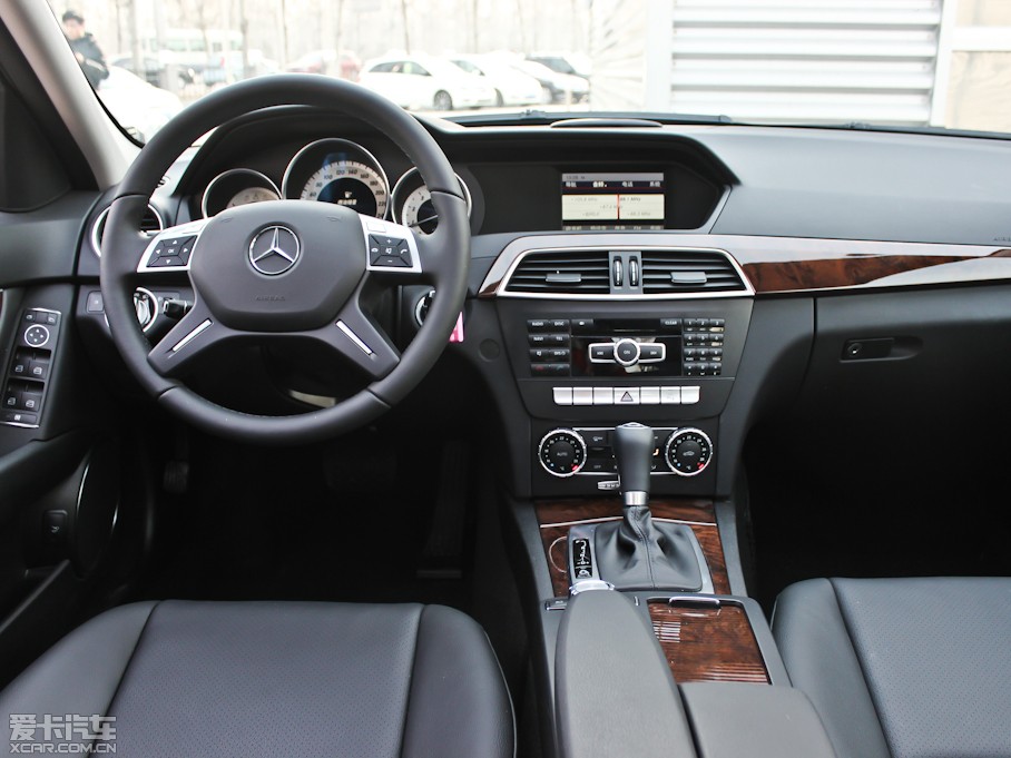 2013��YC�� C 260 CGI��(y��u)�Ű�