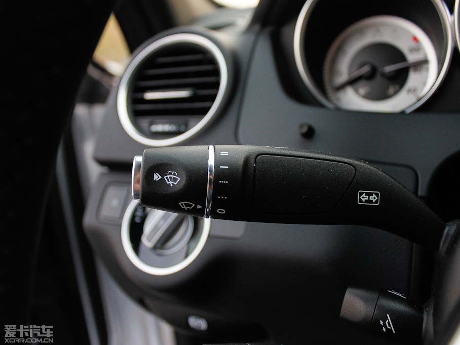 2013��YC�� C 260 CGI��(y��u)�Ű�