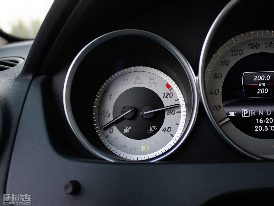 2013��YC�� C 260 CGI���Ű�