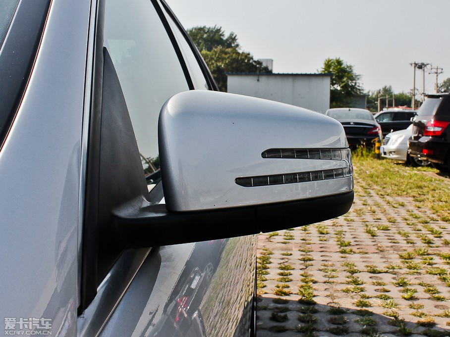 2013��YC�� C 300 �r�а�