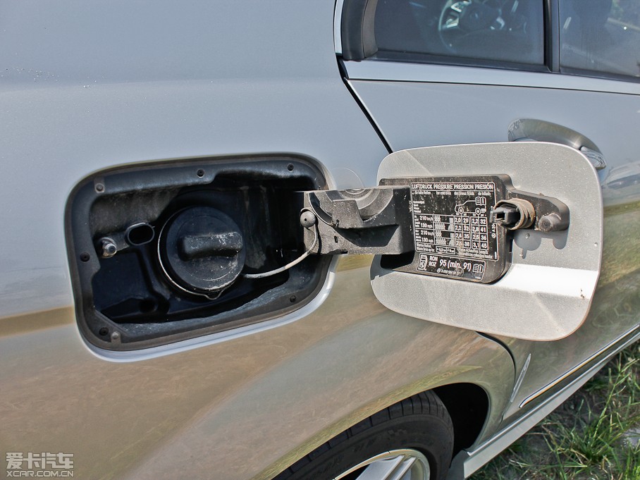 2013��YC�� C 300 �r�а�