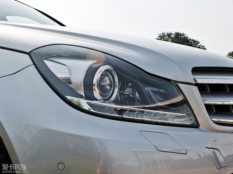 2013��YC�� C 300 �r�а�