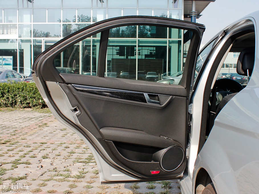 2013��YC�� C 300 �r�а�