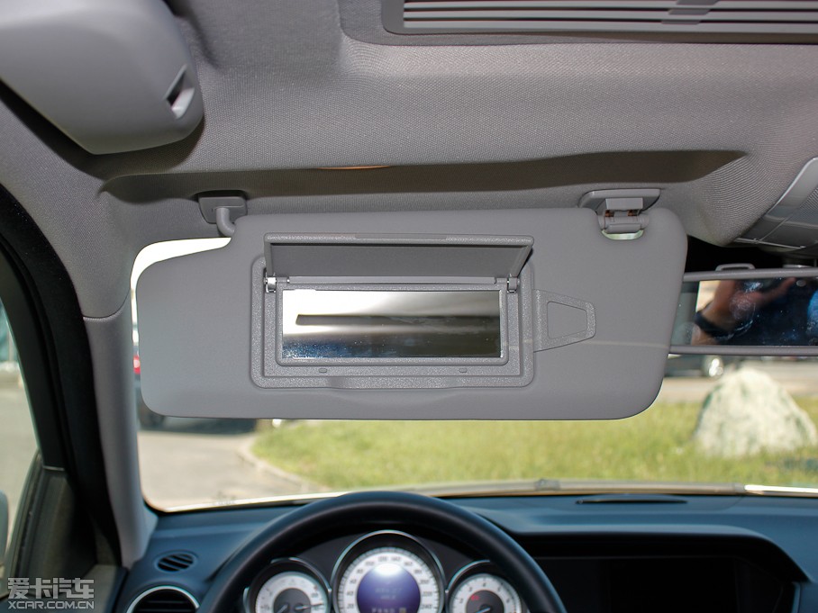 2013��YC�� C 300 �r�а�