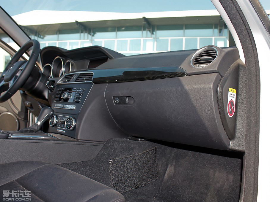 2013��YC�� C 300 �r�а�