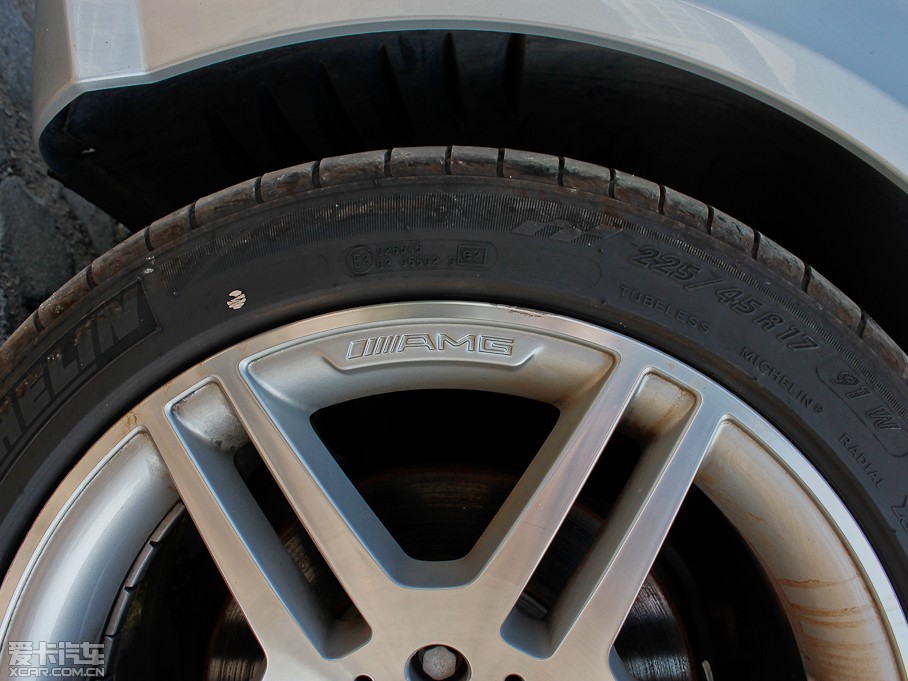 2013��YC��(j��) C 300 �r(sh��)�а�