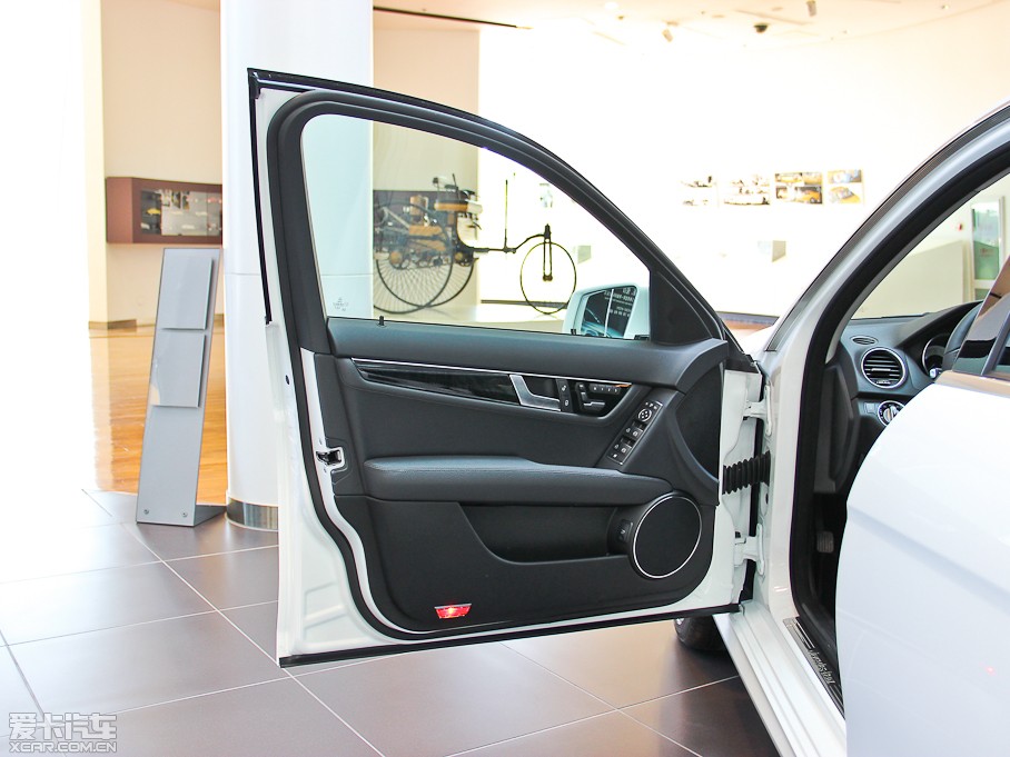 2013YC(j) C 260 r(sh) Grand Edition