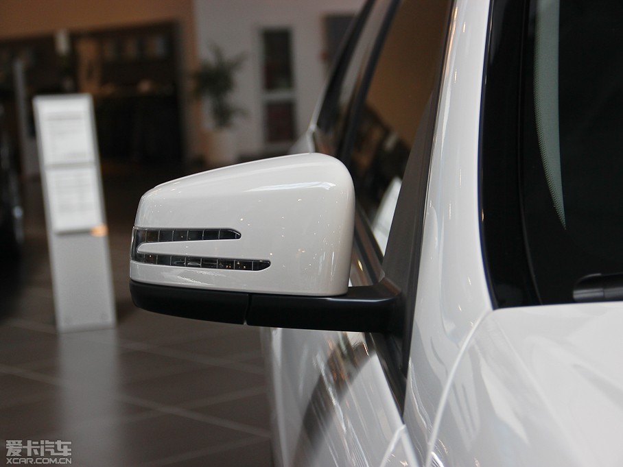 2013��YC�� C 180 ������ Grand Edition