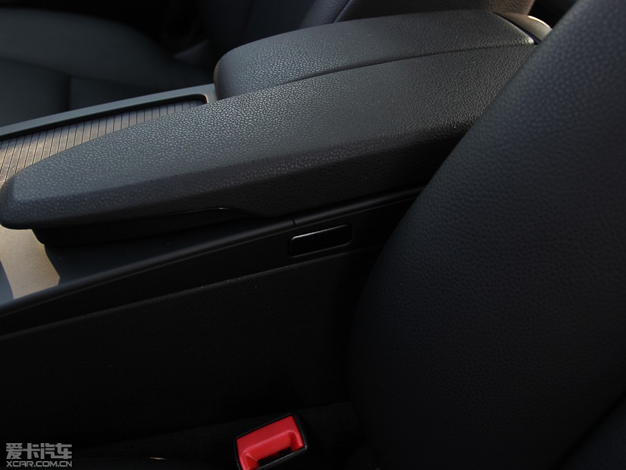 2013��YC�� C 180 ������ Grand Edition