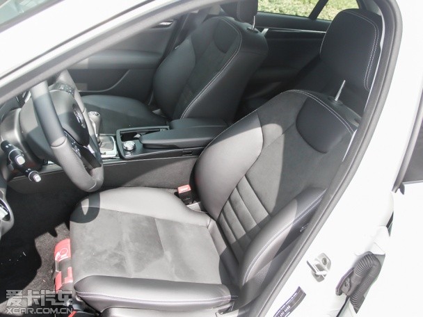 北京奔馳2013款奔馳C級